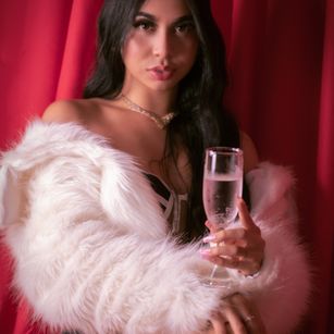 Model - AprilColeman sph