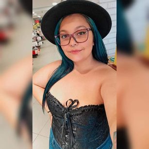 Model - Wendy Blue blowjob