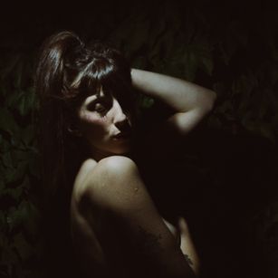 Model - Muna burping