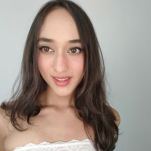 Model - Sylvie Gomez heels