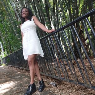 Model - ValeskaPink99 coquette