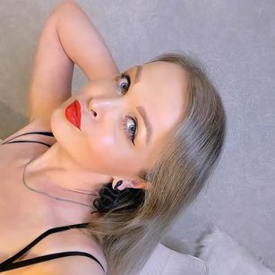 Model - JulzTaylor footfetish