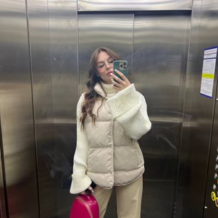 Model - Vivien Peach feet