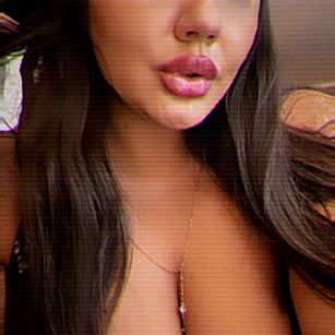 Model - Sascha Blosom bigtits