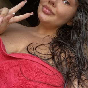 Model - Sascha Blosom femdom