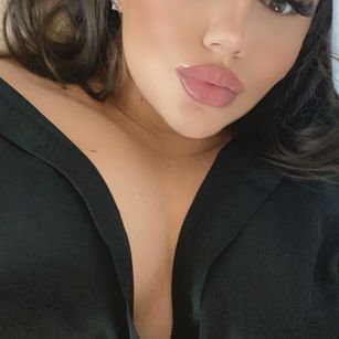 Model - Sascha Blosom stockings