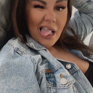 Model - Sascha Blosom bigtits