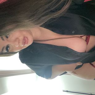 Model - Sascha Blosom bigtits