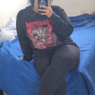 Model - Wendy Blue latina