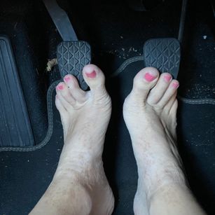 Model - LadyG9629 sexchat