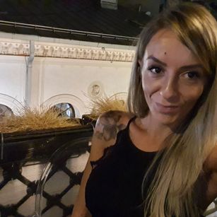 Model - hot 69 milf tattoo