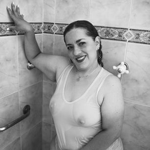 Model - Pamela bigass