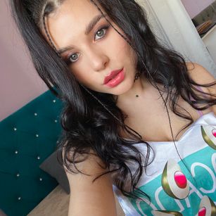 Model - Jenna Sommers squirt