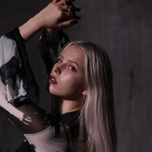 Model - AlicePaterson bigass