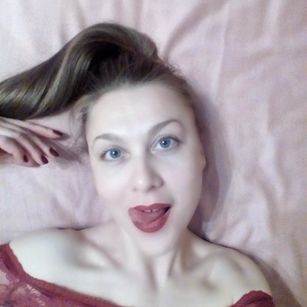 Model - AlisaFox nipples