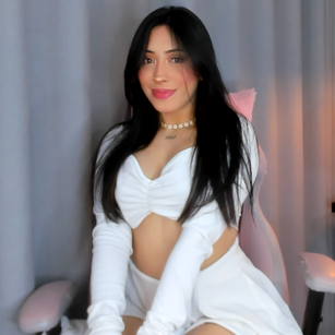 Model - Antonia Morris latina