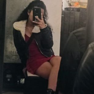 Model - MimosaBronw squirt