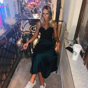 Model - hot 69 milf blondie