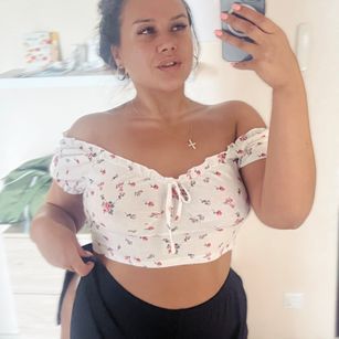 Model - Amina Lush feet