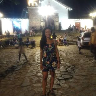 Model - LorenzaDuraznos Amistosa