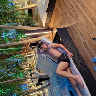 Model - EmiliaXander sexy