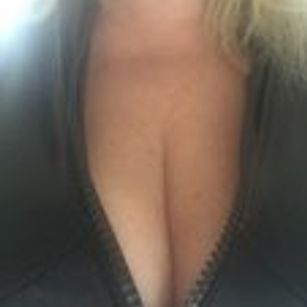 Model - Hotshellycam 5