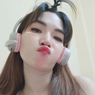 Model - Michelle Xu domination