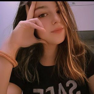 Model - PennyDolce blowjob