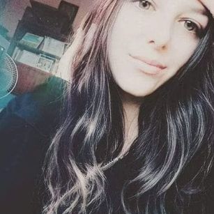 Model - PennyDolce feet