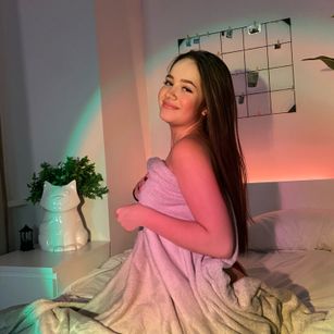 Model - Wendy natural