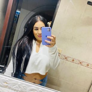 Model - TANIA loveme