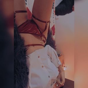 Model - Koraline pareja