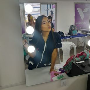 Model - Bellatrix Mia SUB