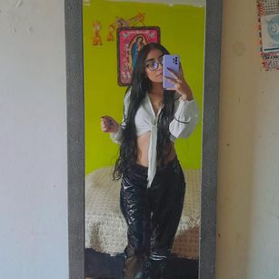 Model - Bellatrix Mia latina