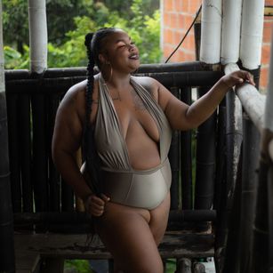 Model - Kendra Sexy feet