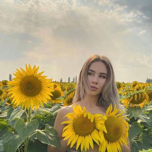 Model - EllaLewiss couple