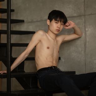 Model - RIN_HUGO young