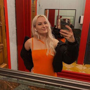 Model - Vera_venera petite