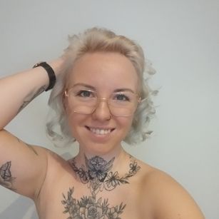 Model - ClaudiaOrtega humiliation