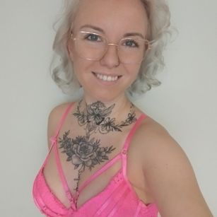 Model - ClaudiaOrtega Blonde