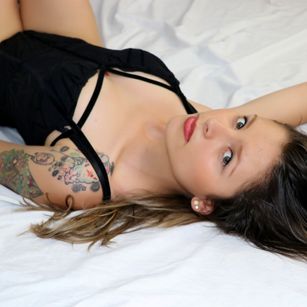 Model - CELESTE_ROSE cum