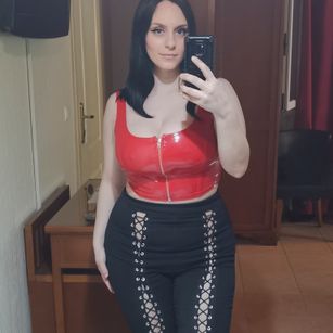 Model - Mistress Nereid roleplay