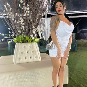 Model - Good_Lunah cei