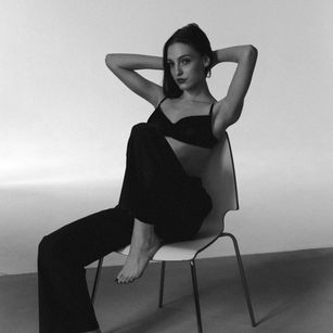 Model - foxyfox heels