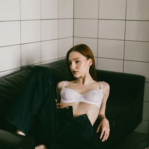 Model - foxyfox sensual