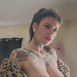 Model - Viki Vice fetish