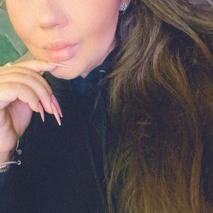 Model - Sascha Blosom stockings