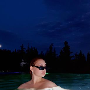 Model - hot fox young