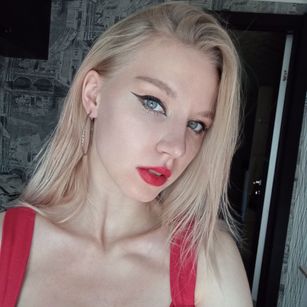 Model - Baila Wood teen