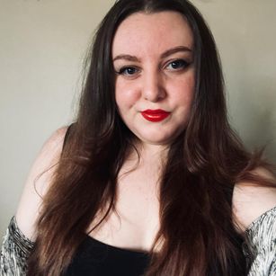 Model - CamilaAubrey oil